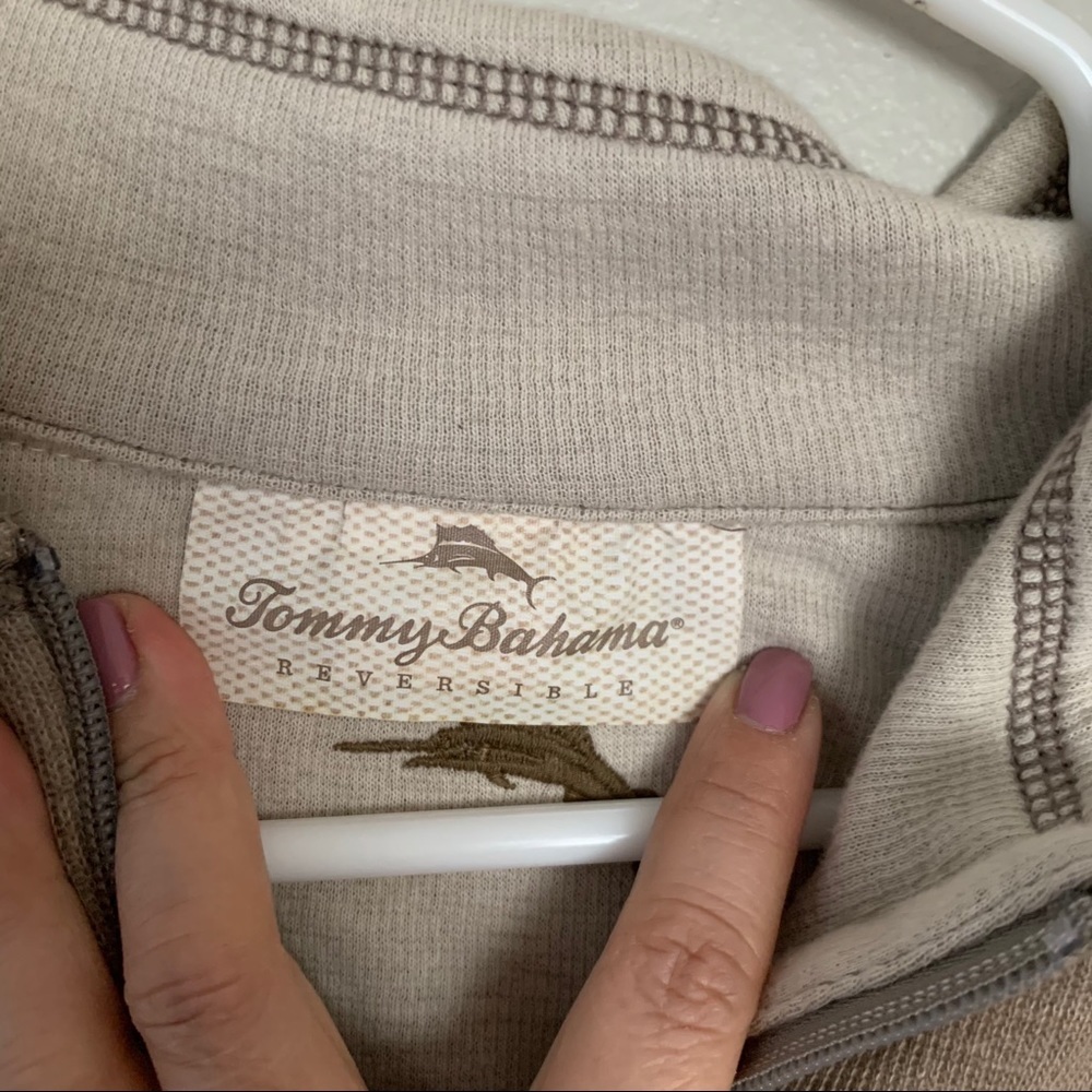 Tommy Bahama Reversible sweater - Picture 6 of 11